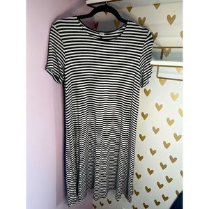 Old Navy black and white striped dress. Short sleeves. Smoke free home. Size M.